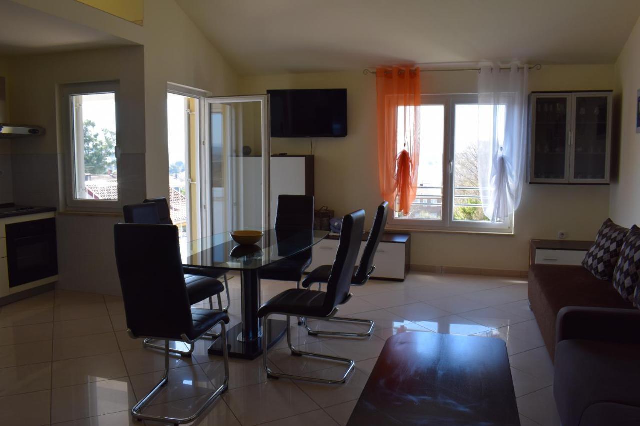 Apartment Vista Mare Malinska Eksteriør billede